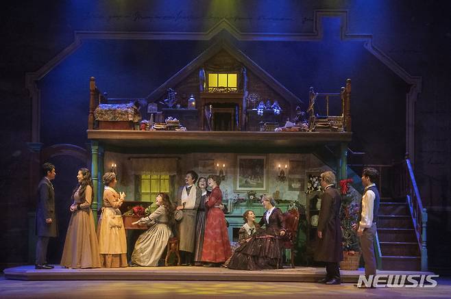 [서울=뉴시스] 뮤지컬 '작은아씨들' 공연 사진. (사진=세종문화회관 제공) 2021.12.08. photo@newsis.com *재판매 및 DB 금지