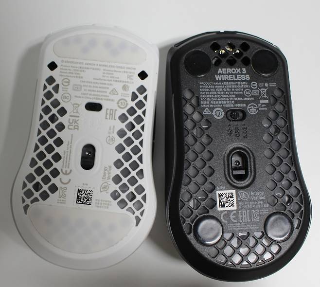 하단부 스케이트 부위가 넓어져 보다 빠르고 편안한 스와이프가 가능해졌다.