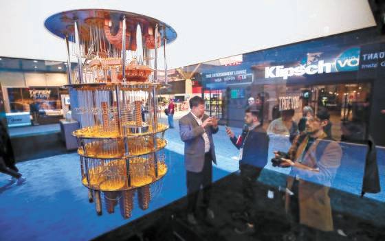 세계 최대 가전·IT 박람회 'CES(Consumer Electronics Show) 2019' 에 소개된 상업용 양자컴퓨터 'IBM Q 시스템 원' [연합뉴스]