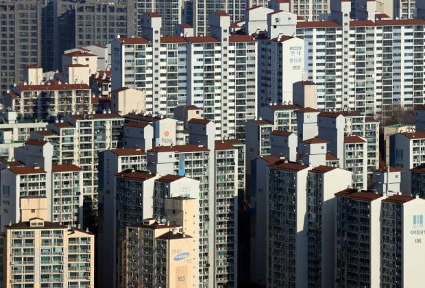 서울 여의도 63스퀘어에서 바라본 아파트 모습. 사진=연합뉴스