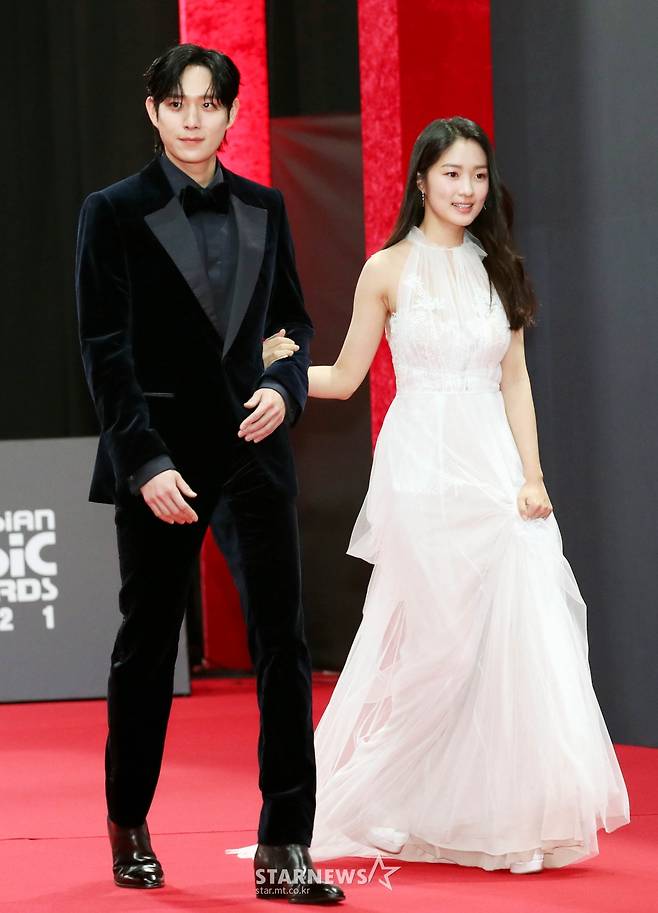 김영대-김혜윤 '아름다운 입장'[★포토]