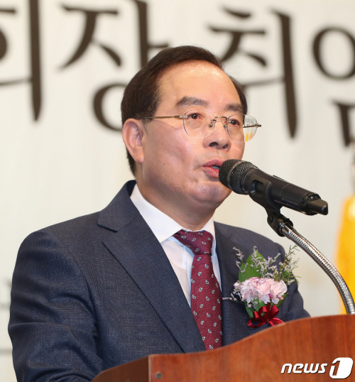 하윤수 한국교원단체총연합회 회장
