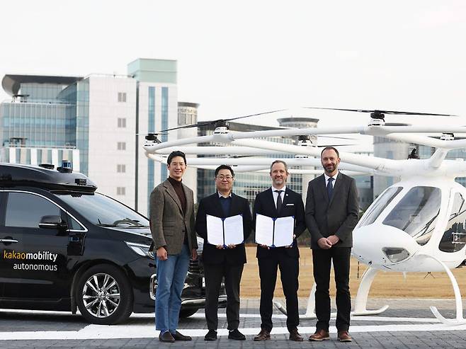 카카오모빌리티는 볼로콥터와 한국형 UAM 서비스 모델 고도화 및 상용화 준비 위한 업무협약을 체결했다.