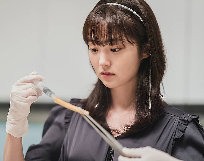 <구경이>에서 케이 역을 맡은 김혜준. 제이티비시 제공