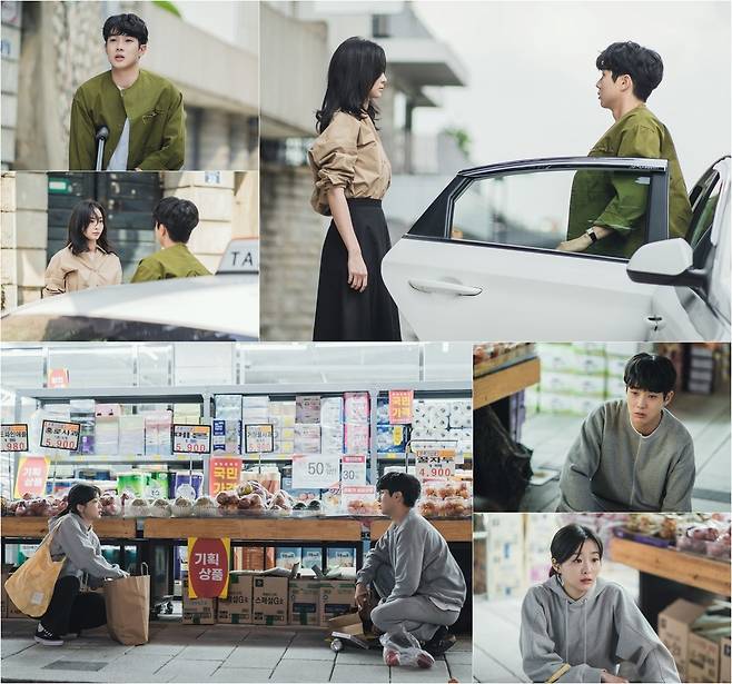 That year were curious about Choi Woo-shik, Kim Da-mis The Slap later.SBSs Drama That Year We (director Kim Yoon-jin, playwright Ina-eun, production studio N and Super Moon Pictures) unveiled a meeting between Choi Woo-shik and Kim Da-mi, who seemed to be a coincidence, on December 13, ahead of the three-time broadcast.That year we captivated viewers with a pleasantly funny and fondly thrilling First Love reverse romance.Choi Woong, an X-lover who once loved hotly but ended up cold, and the growth love story of Kook Yeon-su drew sympathy beyond laughter and excitement.Even though I summoned the memories of First Love, which was fresh and pure, it caused over-indulgence in the moments of love that anyone would have experienced.In the last broadcast, Choi Woong and Kook Yeon-su made The Slap five years after the breakup.Choi Woong was a building illustrator and mystical artist Goo, and at the same time, Kook Yeon-su was planning a collaboration with him for an important project in the company.The meeting with a lover who had been separated from her, who knew she would never get involved again, caused a complicated subtle feeling.It was forced to be summoned by the popularity of the documentary that was filmed during school days.Choi Woong, who smiles comfortably in front of the camera, Kook Yeon-su, who complains, and Kim Ji-woong (Kim Sung-chul), who watches them, expected a page of Twenty-nine youths to be written together.In the meantime, Choi Woong and the repeated coincidence of the national training attract attention.Choi Woong comes down from a taxi that stopped in front of the national training as if it was a promise, and it is interesting to find each other at a mart that I have never met before.Two people who have been more precious than anyone for five years of love, but have lived as perfect others for five years after separation.However, attention is focused on the relationship between Choi Woong and Kook Yeon-su, who are once again intertwined.Choi Woong and Kim Ji-woong, who decided to produce a documentary of Kook Yeon-su in the third broadcast on the 13th, demonstrate high-level skill (?) to weave the two people.They will move their minds with their ability to stay in front of the camera and tricks, and what will be the story of Choi Woong and Kook Yeon-soo sitting in front of the camera in 10 years?