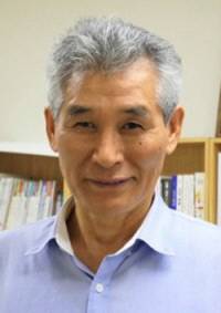 강준만 전북대 신문방송학과 명예교수