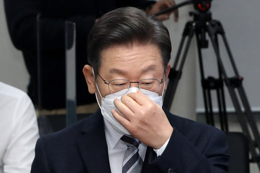 이재명 더불어민주당 대선 후보의 장남 동호 씨의 불법도박 및 성매매 의혹에 국민의힘 여성위가 수사를 촉구했다.(사진=연합뉴스)