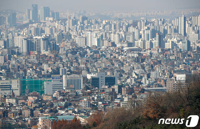 서울 남산에서 본 빌라(연립주택) 밀집지역. 2021.11.28/뉴스1 © News1 안은나 기자