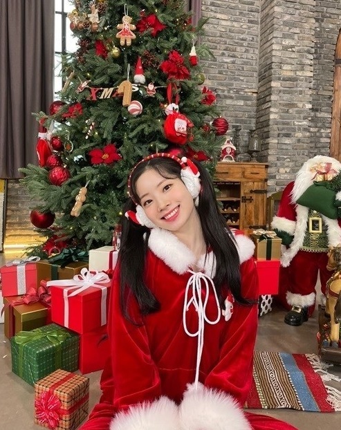On the 21st, Dahyun posted a picture with the article Christmas with 4 days left through the official Instagram account of TWICE.In the public photo, Dahyun poses in front of the Christmas tree wearing a Santa suit and earplugs.Fans who saw the posts responded in various ways, including Melk with Dahyun Santa, Its so cute, and Mary Mary Christmas.On the other hand, TWICE recently released its regular 3rd album Formula of Love: O + T=<3(Formula of Love: O + T=<3) worldwide at the same time.United States of America Billboard took third place on the main album chart Billboard 200.