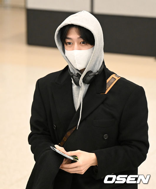 Idol group Monsta X (MONSTA X) arrived at Incheon International Airport on the afternoon of the 21st after the promotion at United States of America.Detective Monsta X is leaving the entry hall. 2021.12.21