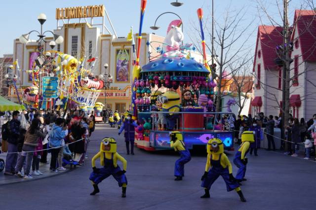 베이징 유니버설의 퍼레이드 모습. /최수문기자