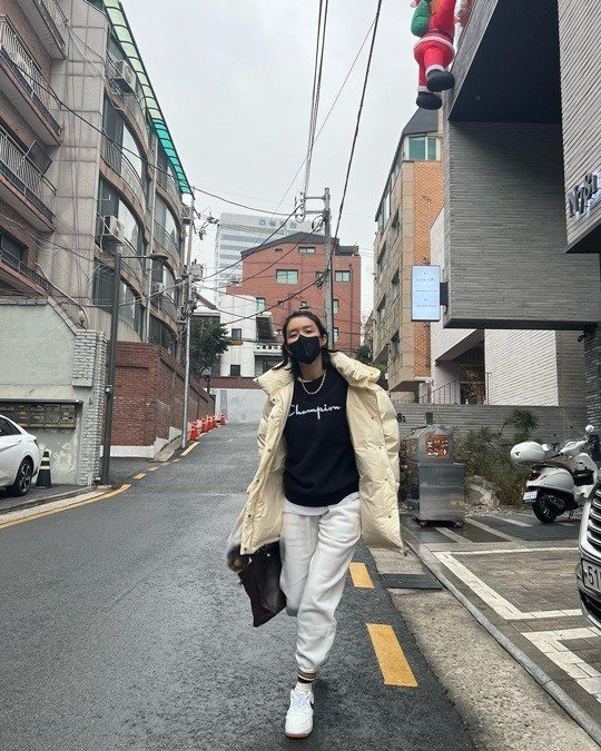 Chae Jung-an posted on his 28th day that he said before and after the exercise and I ate a lot throughout Christmas.Meanwhile, Chae Jung-an appeared in the JTBC drama Monthly House, which last August, and is currently filming the original drama The King of the Pig, a webtoon one.