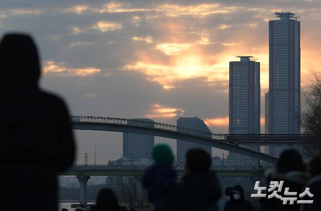 이한형 기자