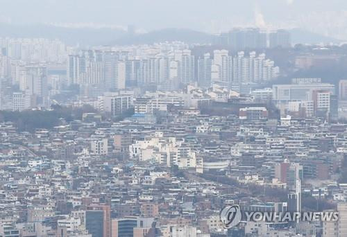 서울 남산에서 바라본 서울 시내 아파트 모습들. 
[연합뉴스 자료사진]