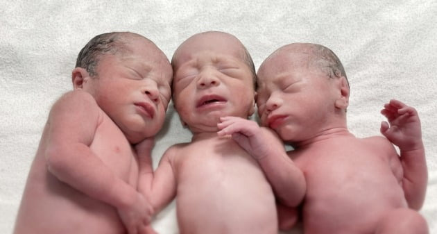 2022년 새해 첫날 태어난 세쌍둥이 (사진 제공=고대안암병원)