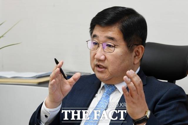 박관천 전 경정. 2014년 청와대 공직기강비서관실 행정관으로 일하며 이른바 ‘십상시 문건’을 작성한 당사자다./남용희 기자