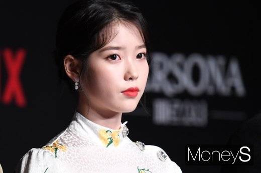 가수 아이유(본명 이지은·29)의 다큐멘터리에 대해 소속사가 팬들의 오해를 바로잡고 공식 사과했다. /사진=장동규 기자