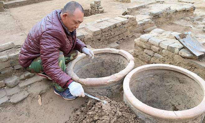 중국 허베이성에서 발굴된 약 400년 전 양조장 유적지