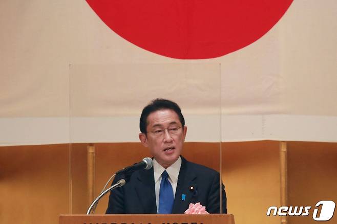 기시다 후미오 일본 총리가 5일(현지시간) 도쿄에서 열린 기업인 신년 하례회에 참석해 연설을 하고 있다. © AFP=뉴스1 © News1 우동명 기자