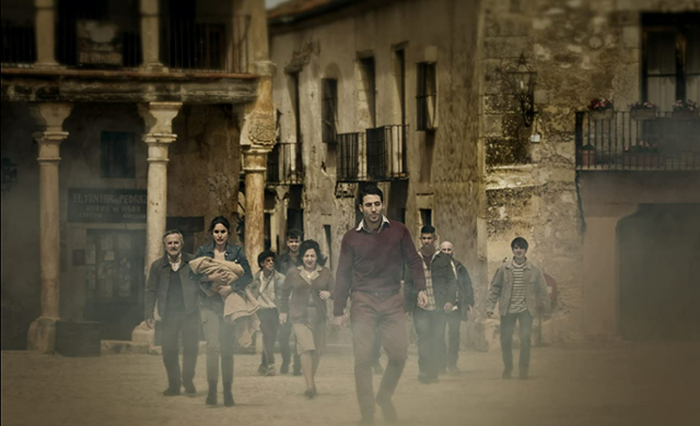 웨이브에서 볼 수 있는 '30 코인스'는 HBO유럽이 스페인에서 만든 오리지널 시리즈다. IMDb 제공