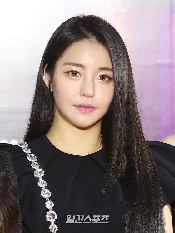 Yu-Jeong of the group Brave Girls attends the 36th Golden Disk Awards red carpet event held at the Gocheok Sky Dome in Guro-gu, Seoul on the afternoon of the 8th.The 36th Golden Disk Awards will be broadcast on JTBC, JTBC2, and JTBC4 and will be broadcast exclusively online on the seezn app and PC web page.2022.01.08
