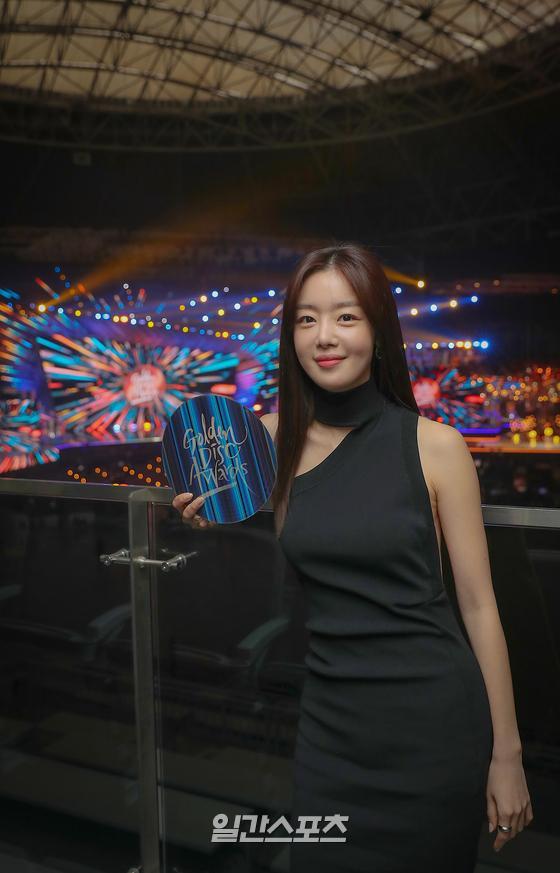 Actor Han Sun-hwa attends the 36th Golden Disk Awards held at Gocheok Sky Dome in Guro-gu, Seoul on the afternoon of the 8th as a prize winner and has photo time.The 36th Golden Disk Awards will be broadcast on JTBC, JTBC2, and JTBC4 and will be broadcast exclusively online on the seezn app and PC web page./ 2022.01.08