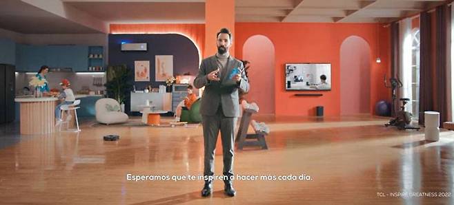 스마트 홈 시연 공간을 통해 자사의 제품과 연동 기술을 과시한 TCL (출처=TCL)