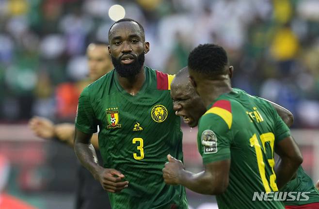 [야운데=AP/뉴시스]카메룬 축구대표팀이 아프리카네이션스컵 개막전서 승리했다. 2022.01.09.