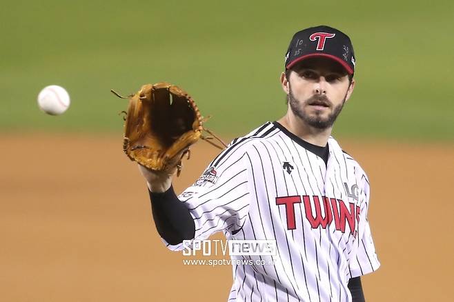 ▲ 앤드류 수아레즈가 NPB에서 10승 이상을 거둘 수 있다는 전망이 나왔다.ⓒ곽혜미 기자