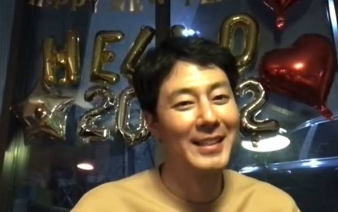 조인성. 사진|법륜스님 유튜브 캡처