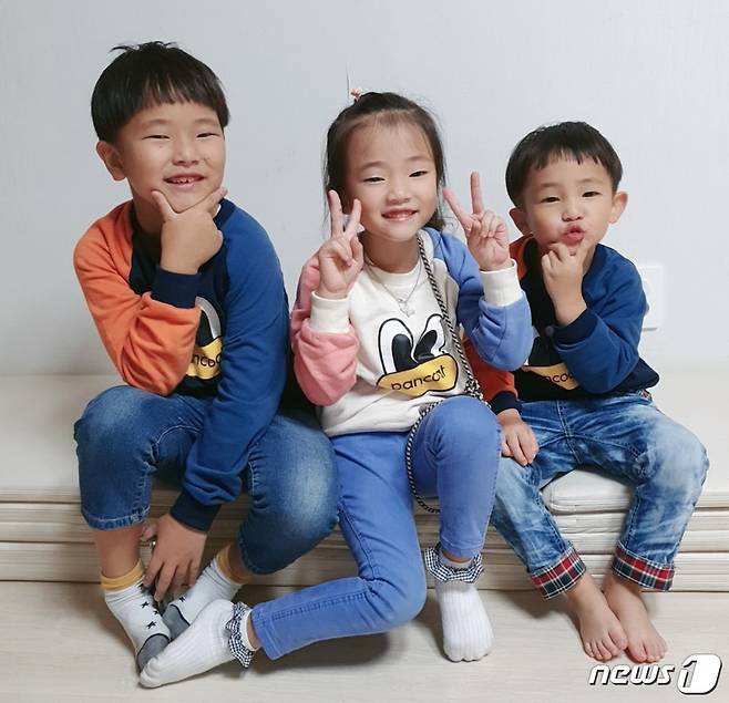 왼쪽부터 이태준, 이태연, 이태윤 어린이(장수군 제공) 2022.1.12/© 뉴스1