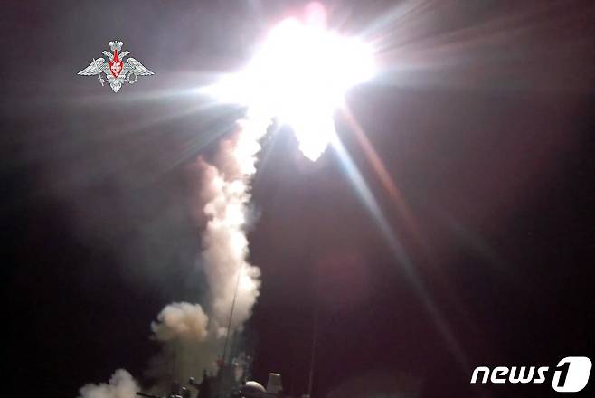 러시아 극초음속 순항미사일(HCM) '지르콘' 시험발사 © AFP=뉴스1