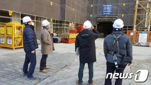 대전시가 광주 서구 화정아이파크 신축공사장 외벽 붕괴사고와 관련, 3000㎡ 이상 건축공사장 81곳을 대상으로 특별안전점검을 실시한다. (대전시 제공) ©뉴스1