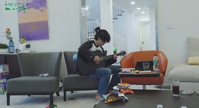 "왕자보다 훨씬 멋있어!" 방탄소년단 지민 완벽한 남친룩 '극찬'