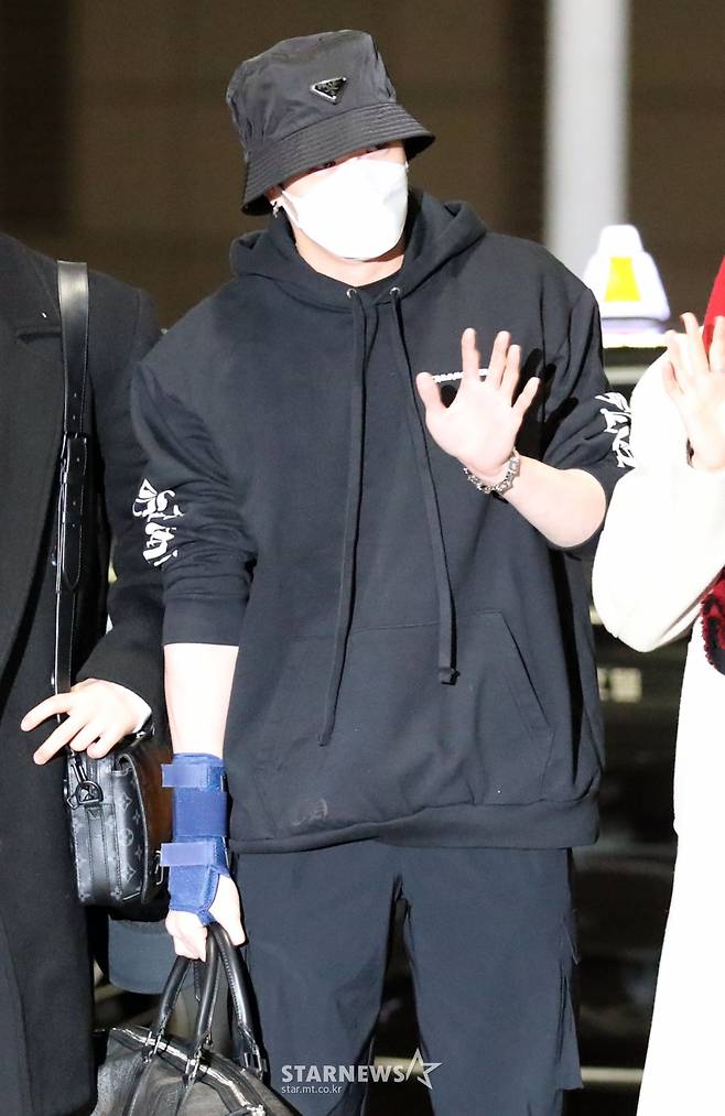 스트레이키즈 방찬 '손목에 무슨일이...?'[★포토]