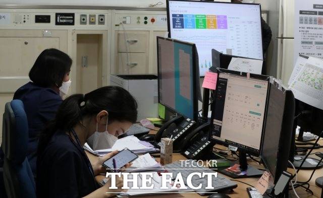 서울시가 6개로 운영되던 외래진료센터를 13개로 늘린다고 밝혔다. 사진은 서울에 있는 외래진료센터 모습. /임영무 기자