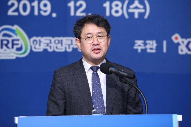 김명동 강원대 교수