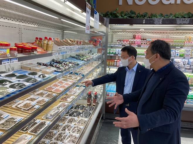 농협 경남검사국, 설 맞이 하나로마트 식품안전 점검 *재판매 및 DB 금지