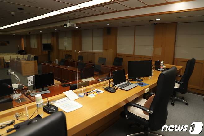 제주지방법원 제201호 법정.2022.1.14/뉴스1© 뉴스1