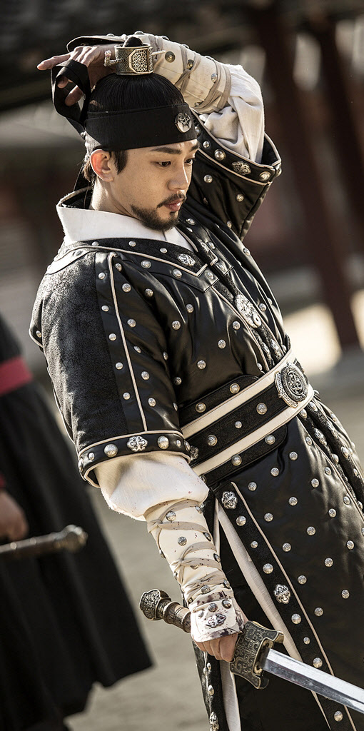 Actor Yoo Ah-in played Taejong Yi Bang-won in "Six Flying Dragons" (2015). [TVN]