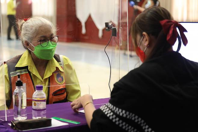One of the big challenges for Thailand"s future employment is a growing number of senior people. As of January 12, workers aged over 60 years amounted to 4.235 million, representing 11.23% of the total workforce. Arnun Chonmahatrakool