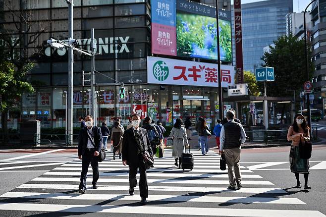 코로나19 확산으로 한산한 일본 거리(사진=AFP)