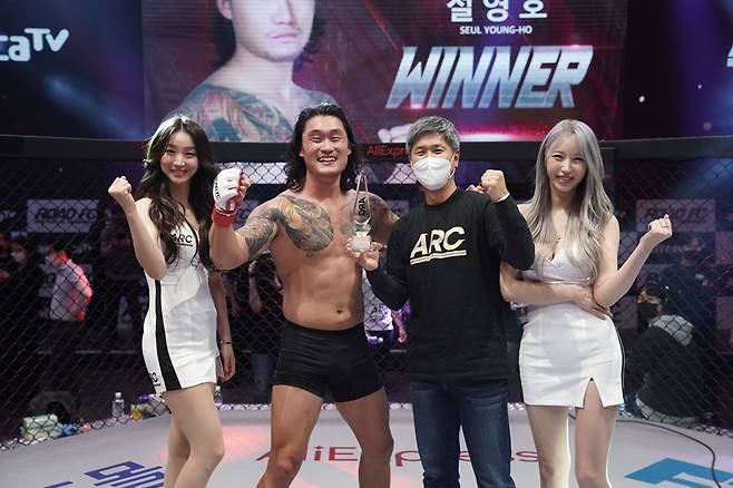 ▲ 프로 종합격투기 데뷔전을 승리로 장식한 설영호 ⓒ로드FC