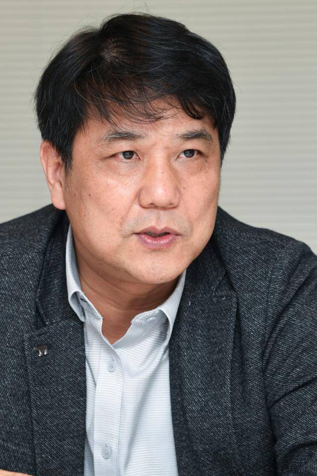 김진영 교수