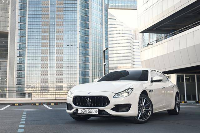 마세라티 콰트로포르테 S Q4 자유로 연비