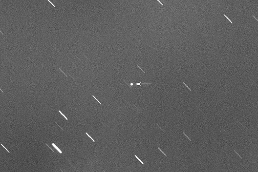 미국 동부시간 기준 18일 오후 4시 51분경 지구에서 192만km 떨어진 우주 상공을 지나간 소행성 7482(1994 PC1). 데일리메일 캡처