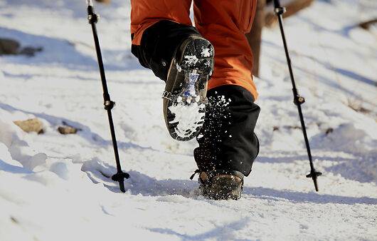 발목과 종아리를 덮어주는 스패츠는 동창 예방에 효과적이다
