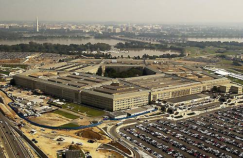 ⓒU.S. Air Force 오바마 행정부가 들어서면서 해외 파견 미군은 오히려 더 늘어났다. 지난해 기준으로 해외 파병 미군이 30만명에 이른다. 위는 미 국방부 본부(펜타곤).