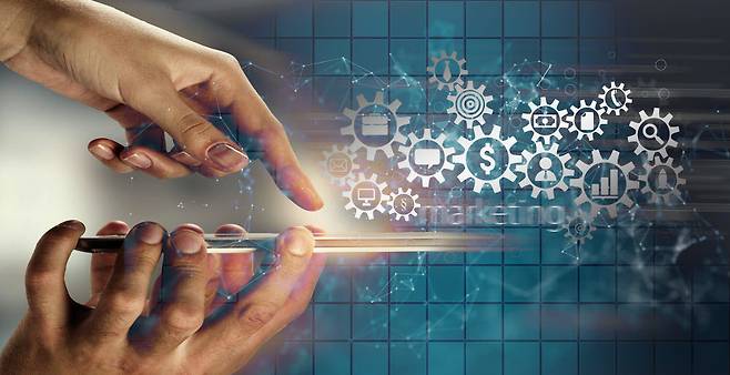 우리는 모바일로 많은일을 할 수 있는 시대에 살고 있다. 사진 - 픽사베이