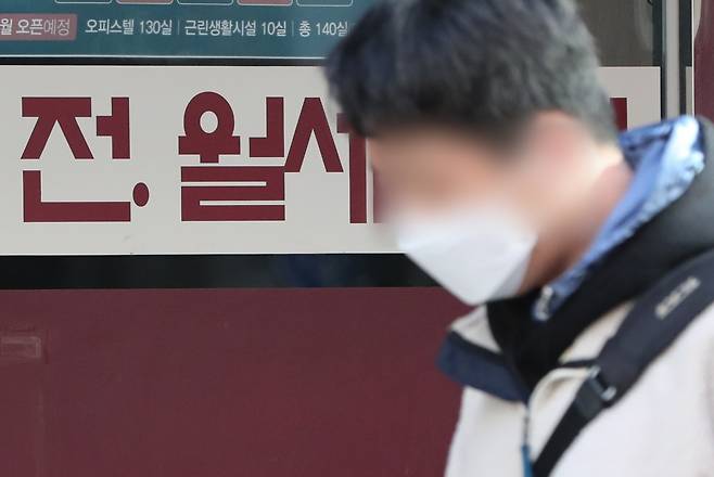 서울 전세가율이 두 달 연속 오름세를 나타내고 있다. 올해 들어 매매가격 상승세는 주춤하고 있어 만약 하반기 전세가격이 상승할 경우 전세가율이 높아지면서 갭투자가 다시 등장할 수 있다는 전망도 나온다. /사진=뉴스1